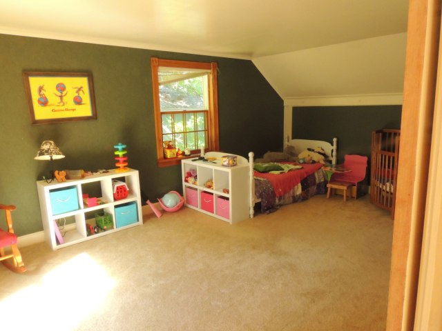 It's a nice big room with a nice big closet and in ceiling radiant heat. Which is odd but cozy.